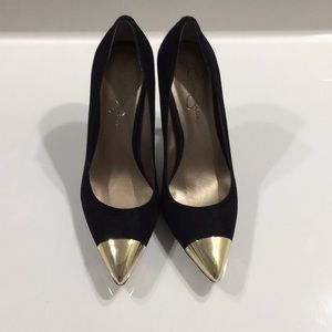 Jessica Simpson  Black suede pump